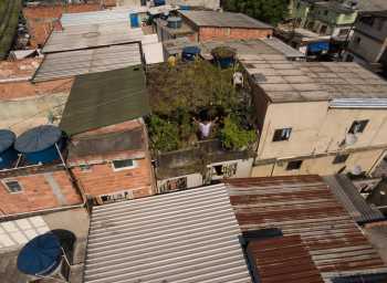 How Rio's favela residents are 'greening' their homes