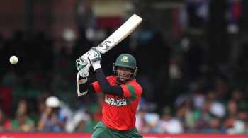 Shakib's World Glass bat marketed for TK 20 lakh