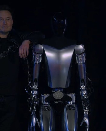 Tesla boss Elon Musk presents humanoid robot Optimus
