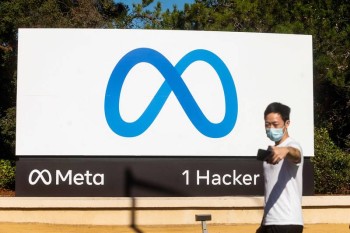 Meta's Facebook warns users that 400 malicious apps are trying to steal their log-in data