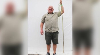 Guinness alert: This is the longest leek vegetable in the world