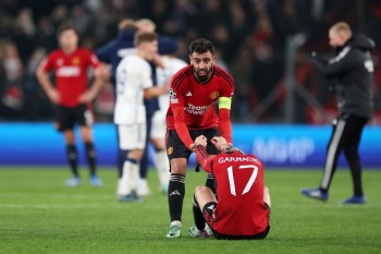 Man Utd Lose 7-Goal Thriller, Two More Teams Qualify For Last 16