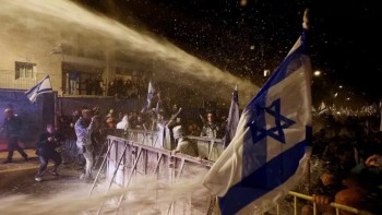 Mass Israel protests after Netanyahu fires defence minister