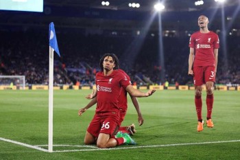 Salah Stars As Liverpool Punish Struggling Leicester