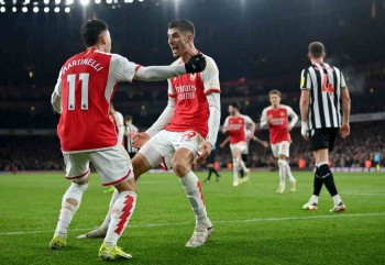 Arsenal Keep Title Charge Going With Newcastle Thrashing
