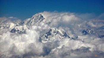 Scientists explain Mount Everest's anomalous growth